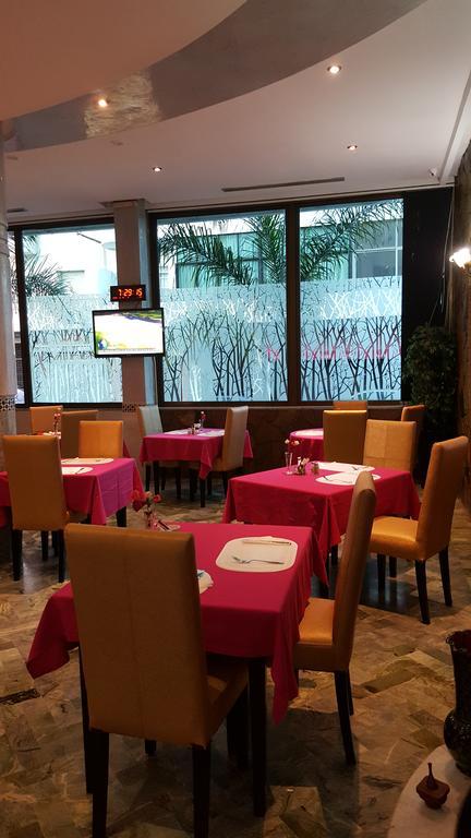 Rania Belmadina Hotel Casablanca Exterior foto