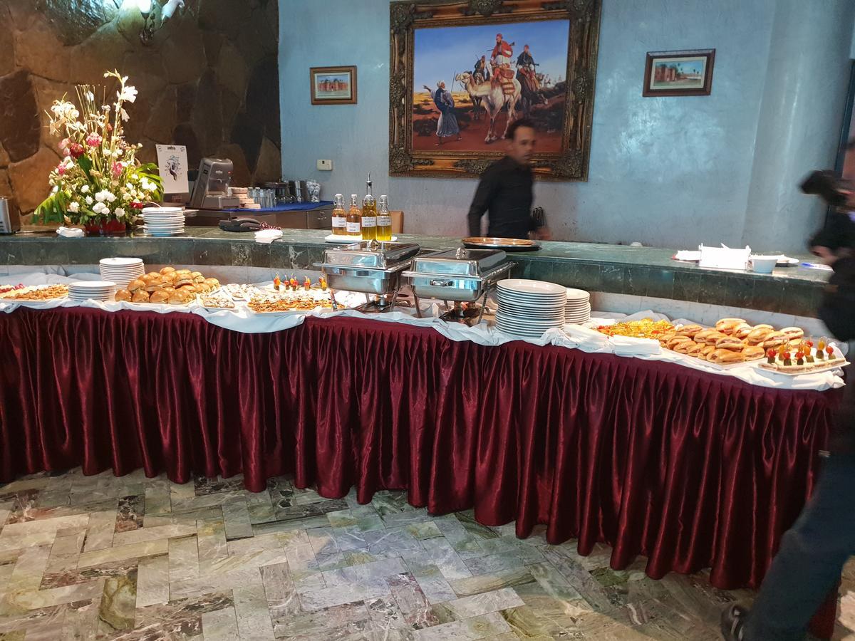 Rania Belmadina Hotel Casablanca Exterior foto